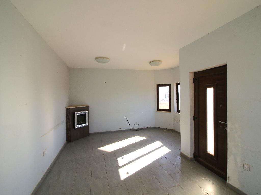 Field-Avgorou-PR14433