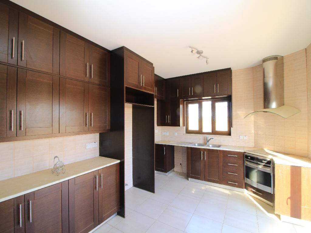 Field-Avgorou-PR14433