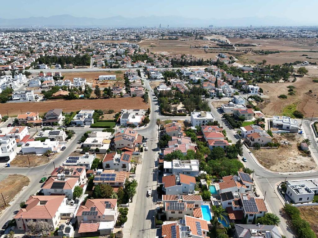 Detached house-Strovolos-PR41898