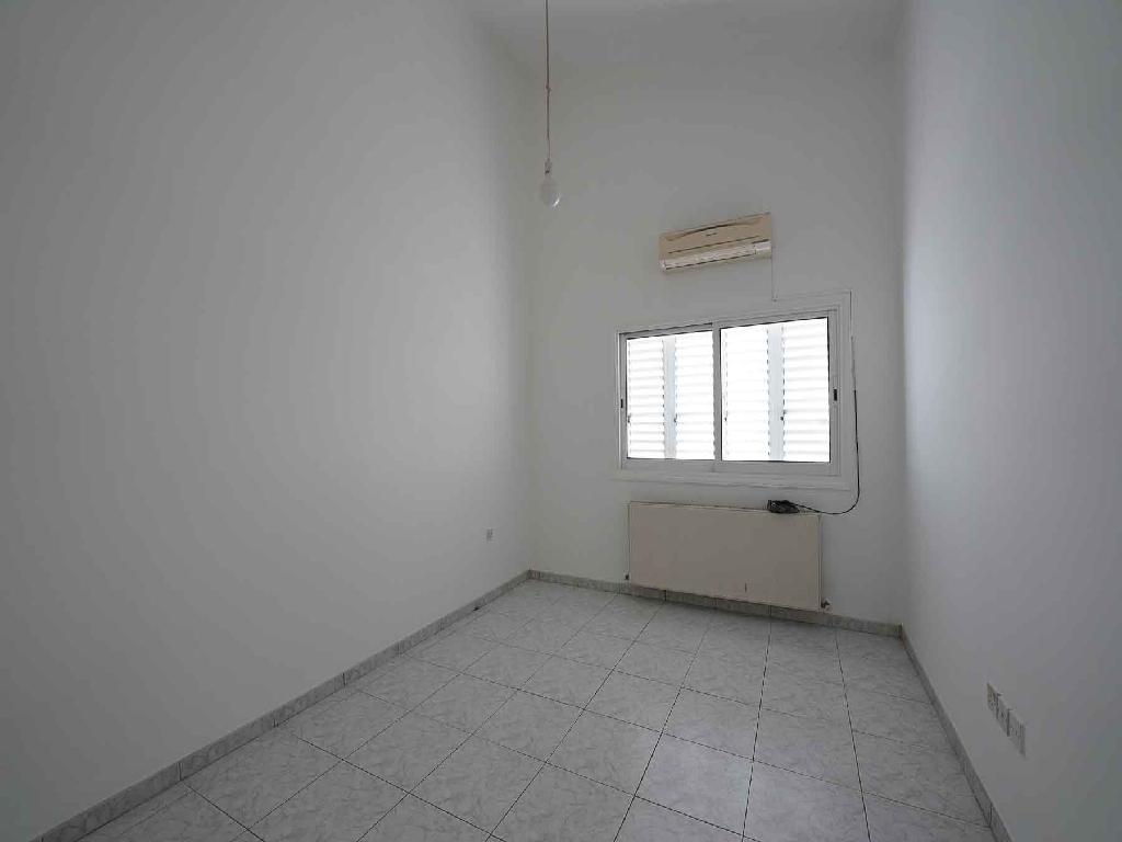Detached house-Strovolos-PR41898