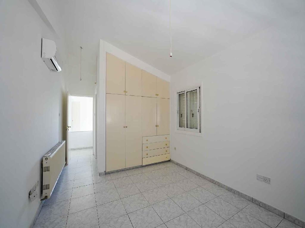 Detached house-Strovolos-PR41898