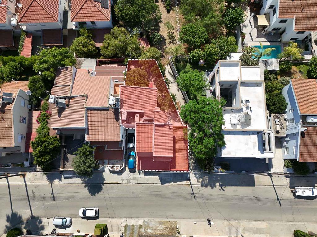 Detached house-Strovolos-PR41898