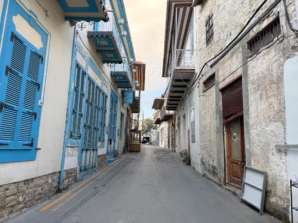 Κτίριο  - Πάνω Λεύκαρα, Λάρνακα