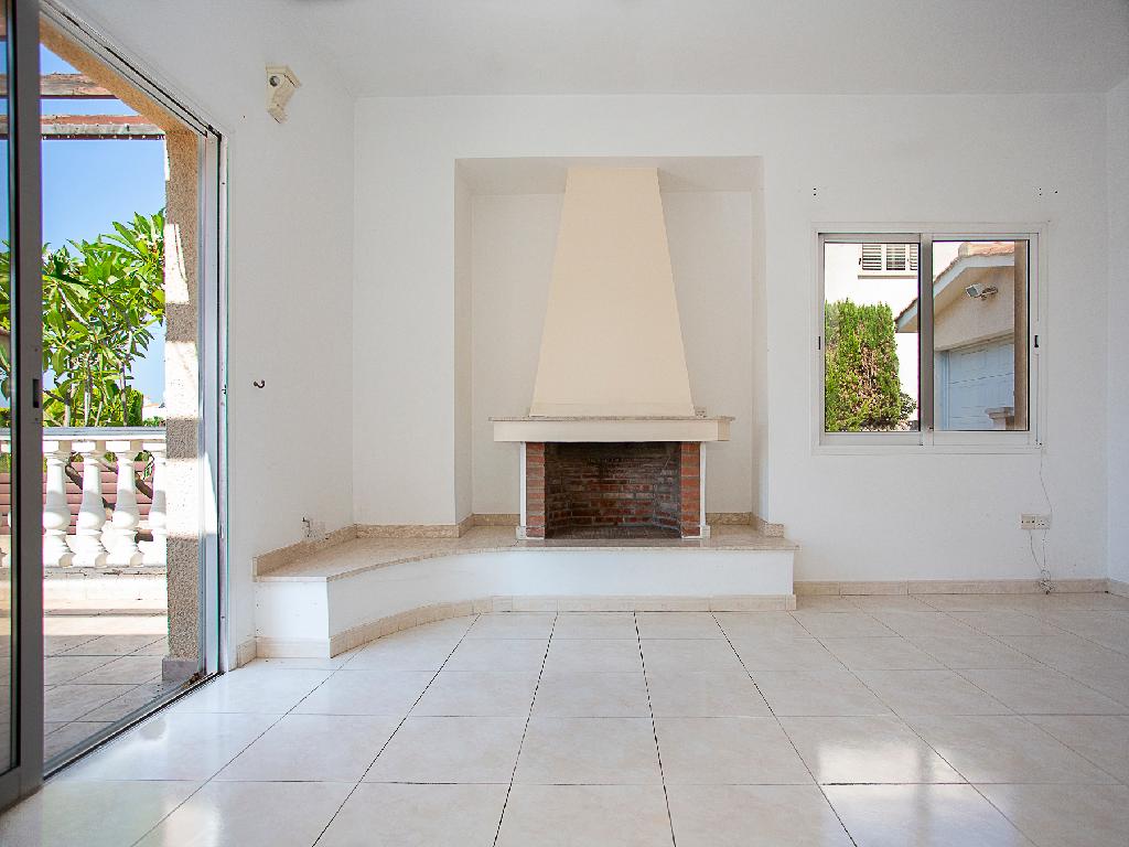 Detached house-Tala-PR46143