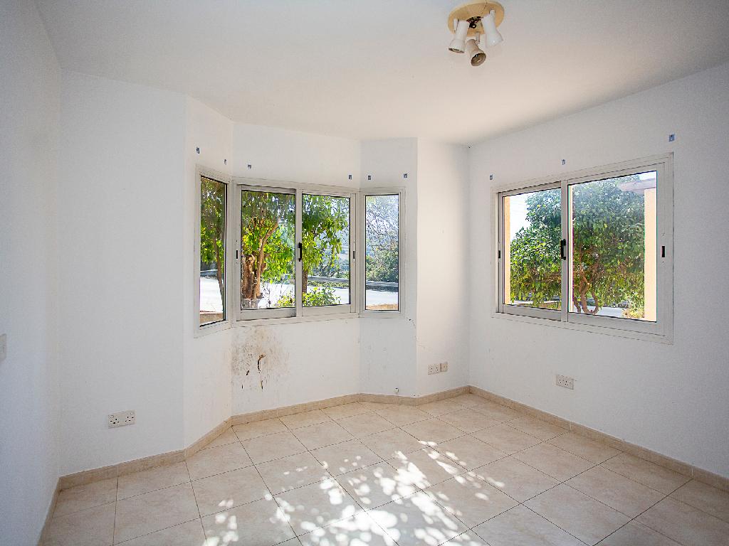 Detached house-Tala-PR46143