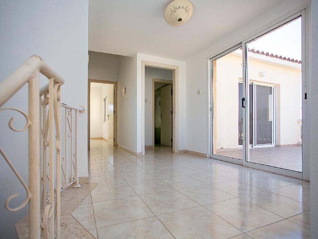 Detached house-Tala-PR46143
