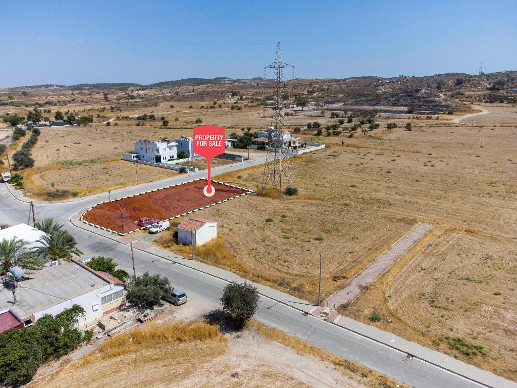 Plot - Dali, Nicosia