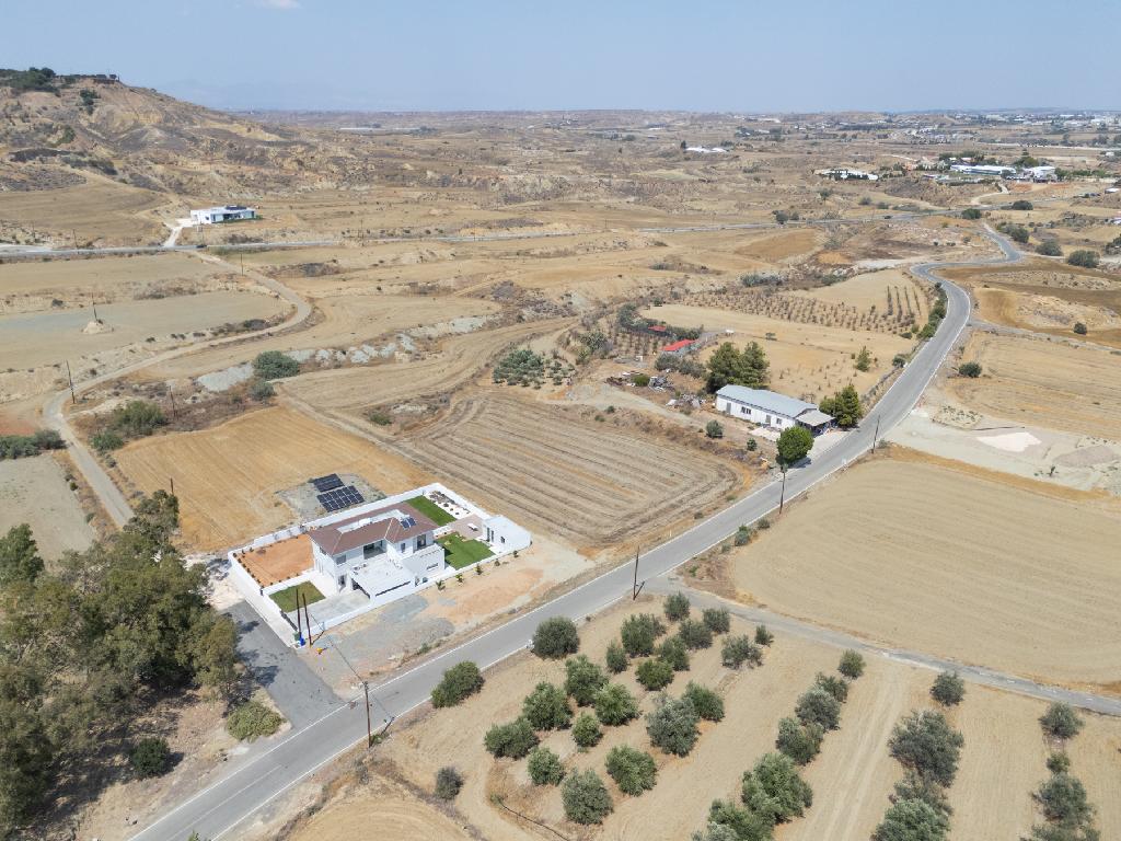 Field-Agios Ioannis-PR43172