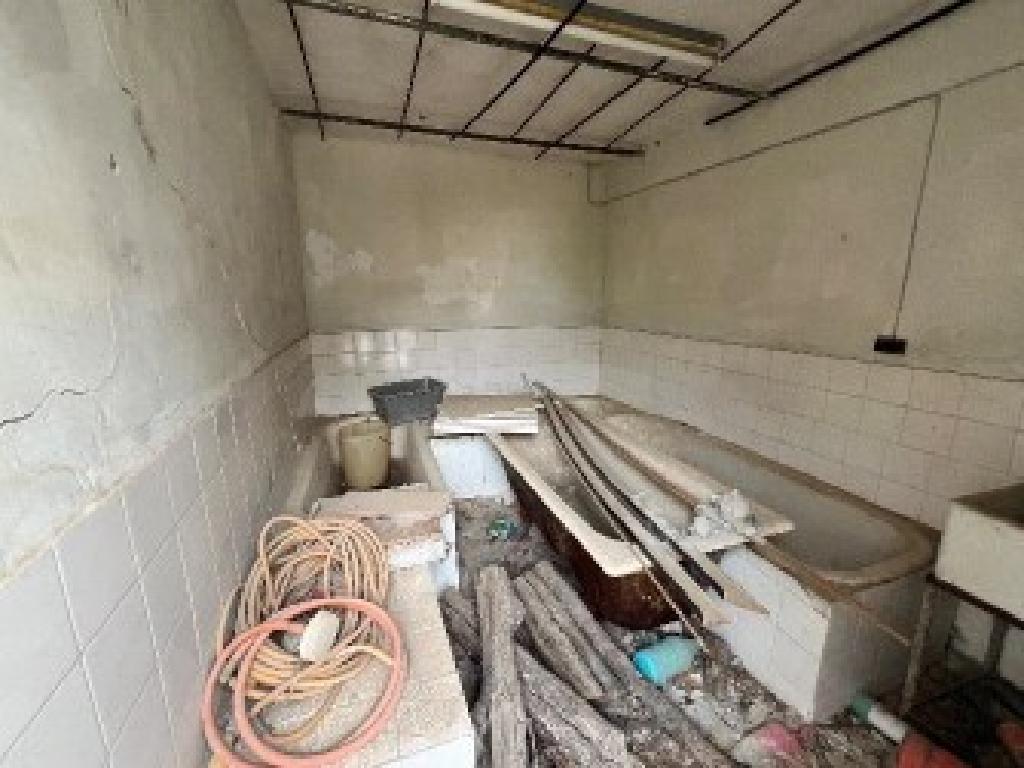 Three-storey building - Polistypos, Nicosia