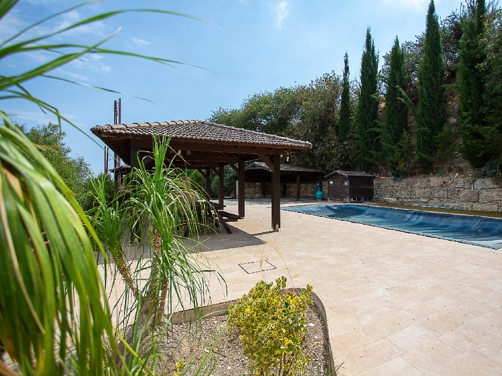 Detached house-Pachna-PR42577