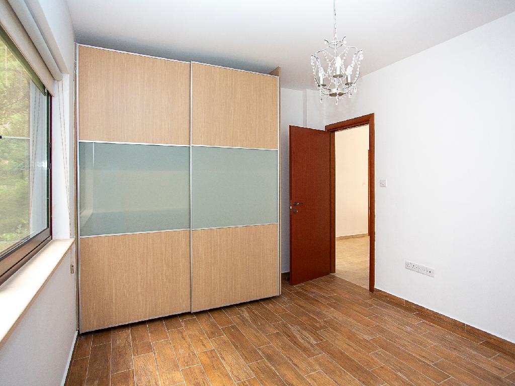 Detached house-Pachna-PR42577
