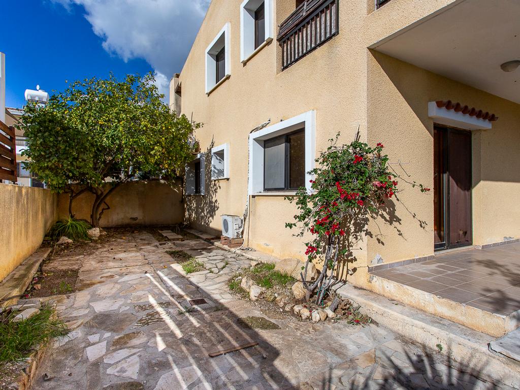 Detached house-Pegeia-PR43471