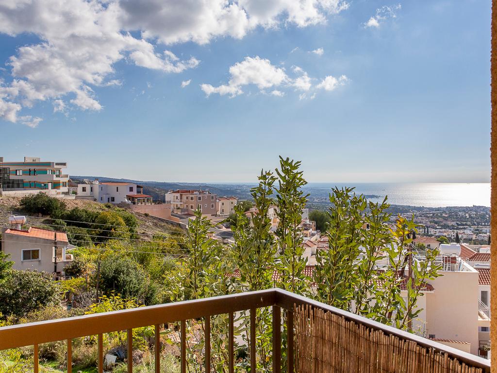 Detached house-Pegeia-PR43471