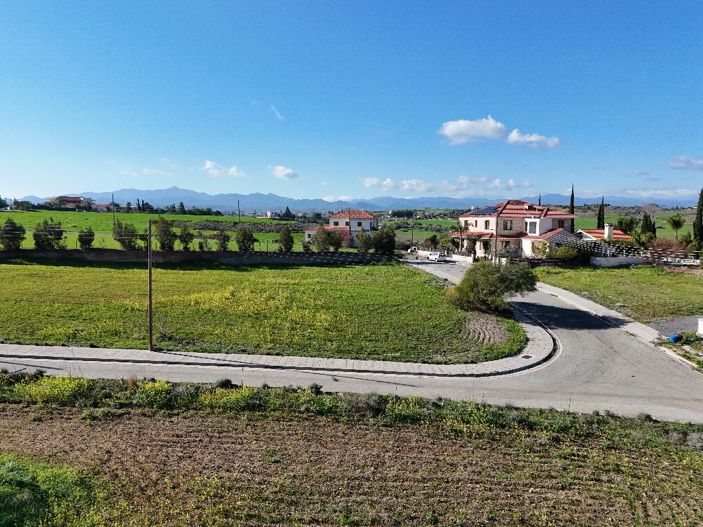 Plot-Pano Deftera-PR40180