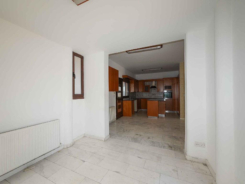 Detached house-Strovolos-PR41960
