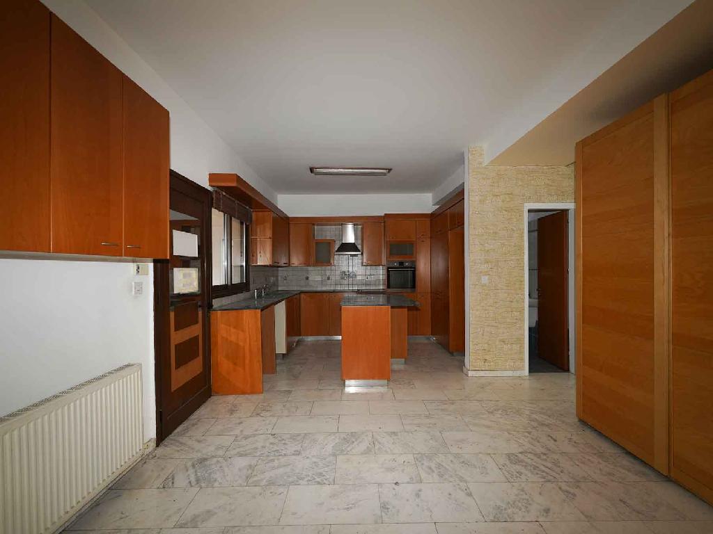 Detached house-Strovolos-PR41960
