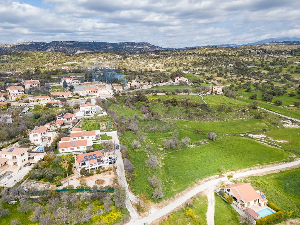 Field-Anogira-PR42269