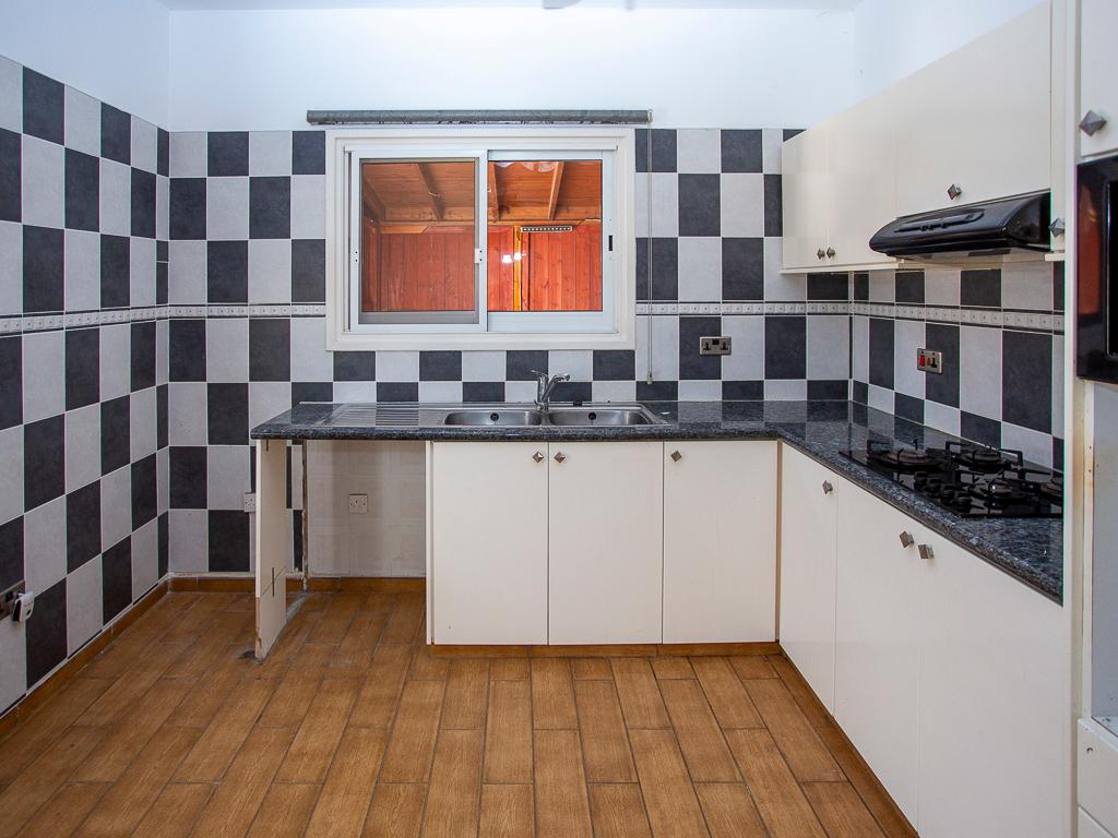 Detached house-Pegeia-PR41336