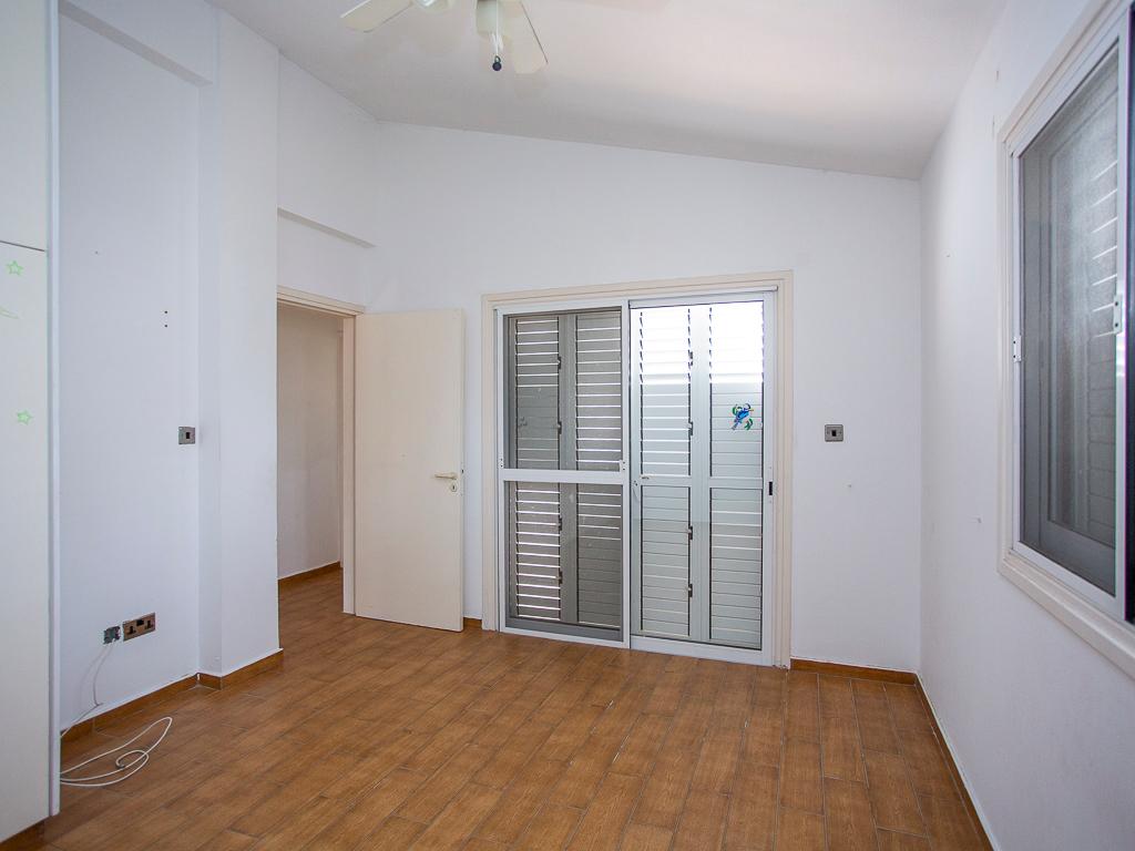 Detached house-Pegeia-PR41336