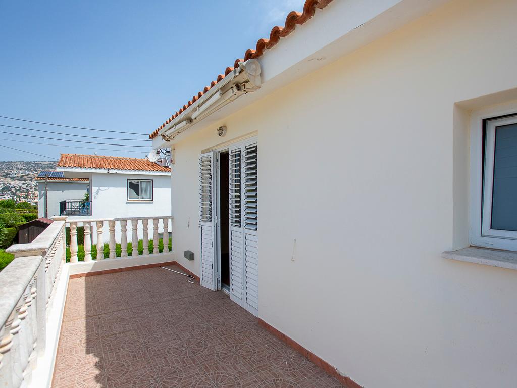 Detached house-Pegeia-PR41336