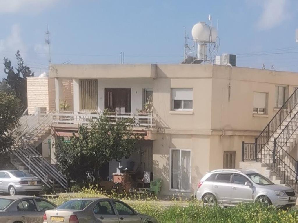 Residential Buildings (share) - Agios Theodoros, Paphos