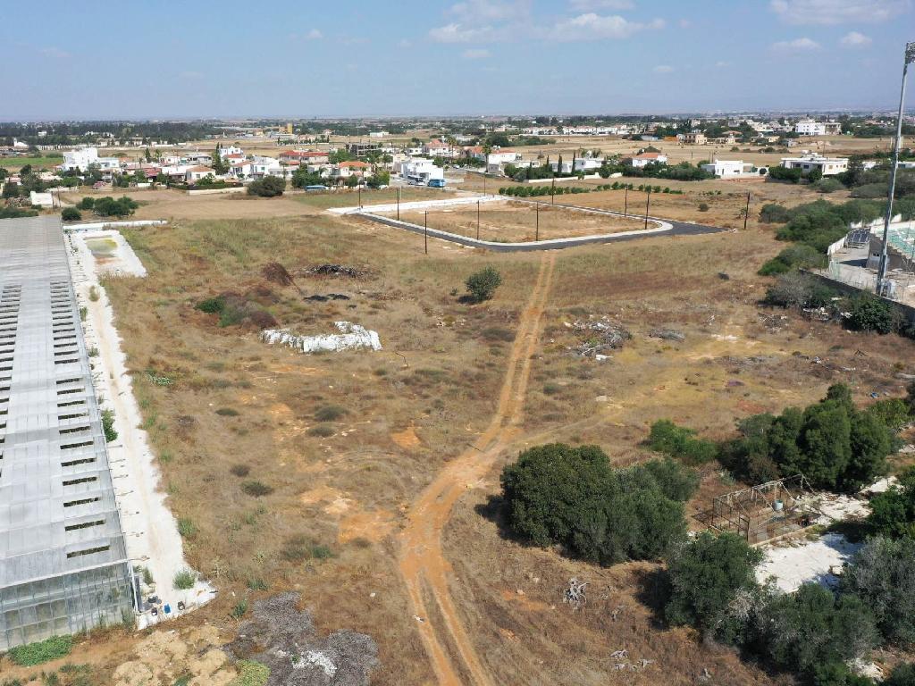 Field (Share) - Derynia, Famagusta