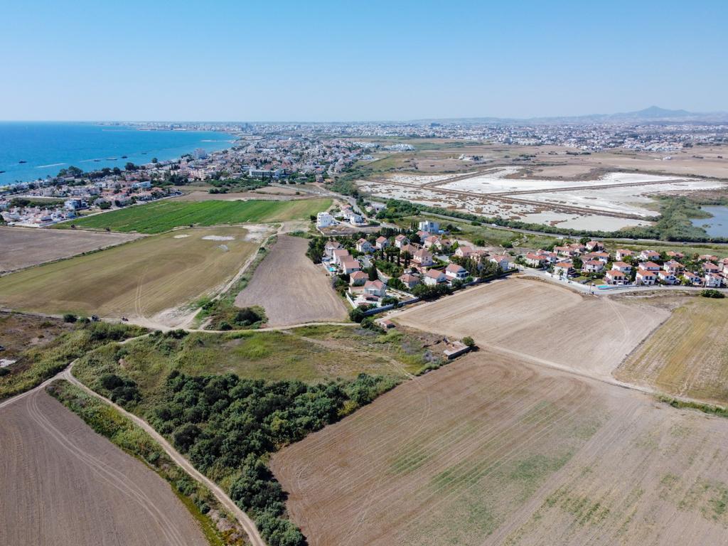 Χωράφι (μερίδιο) - Ορόκλινη, Λάρνακα