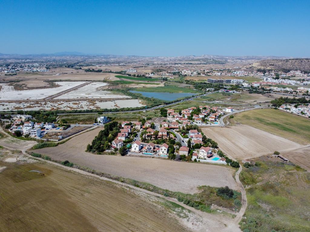 Χωράφι (μερίδιο) - Ορόκλινη, Λάρνακα