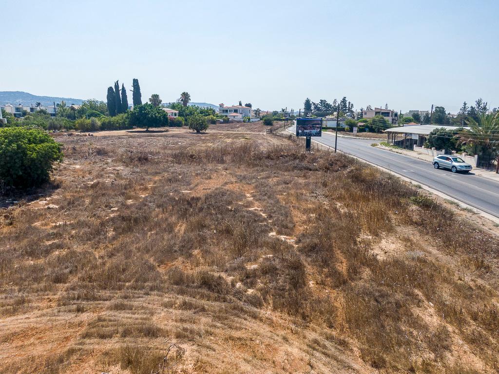 Field (Share) - Empa, Paphos