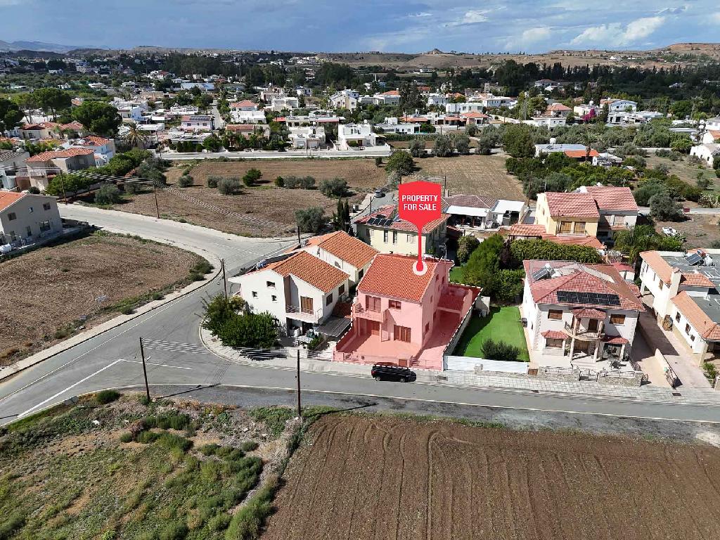 House - Pano Deftera, Nicosia